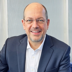 Dr. Andreas Lippert